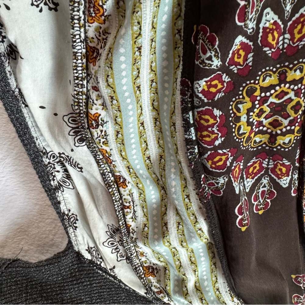 Free People We the Free thermal with patterned full sleeves fits XS-L EUC - Picture 2 of 7